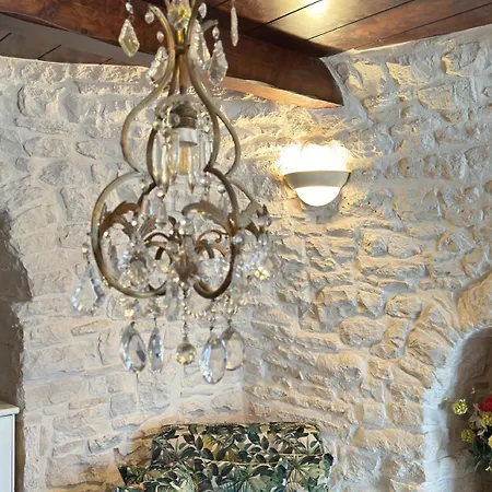펜션 Trulli Aia Piccola 알베르벨로